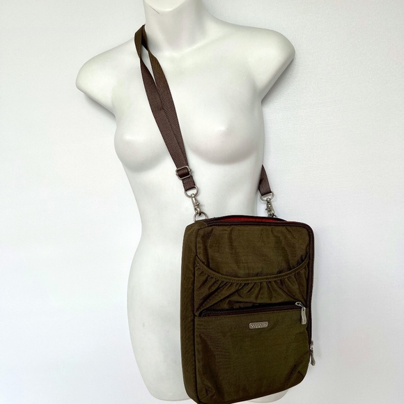 Baggallini Crossbody Nylon Zip Bag Travel Organizer Green Lots Pockets Tablet - Picture 4 of 10